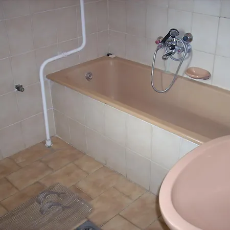 Fanni Vendeghaz 3*